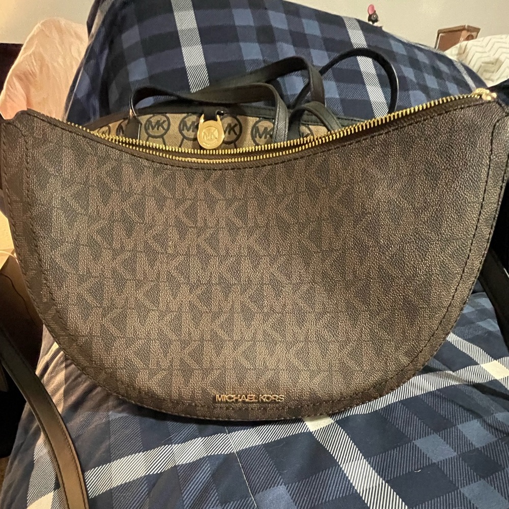 Michael khors- shoulder bag